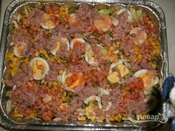 Салат с кукурузой и капустой