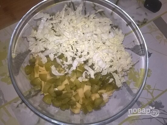 Салат с тунцом и пекинской капустой